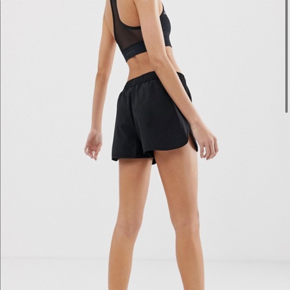 ASOS Black & White Active Shorts Size 4